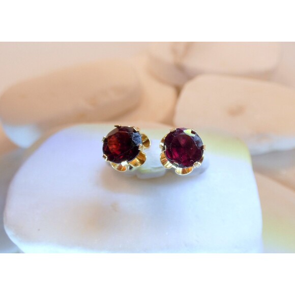 Natural Rhodolite Garnet 14K Solid Yellow  Gold Earrings Studs 1.1 grams - Picture 3 of 7